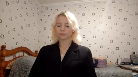 Snapshot of anglauntiedt chatting on December 2025 02:14:02 PM Sofa online show from December 2025 02:14:02 PM