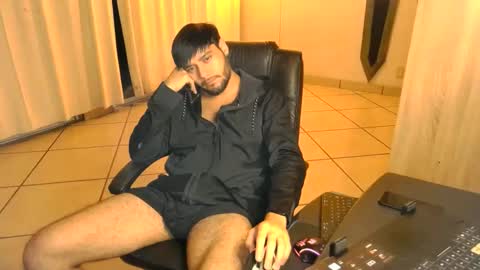 Snapshot of angrydeimos chatting on October 2025 04:00:02 AM Deimos online show from October 2025 04:00:02 AM