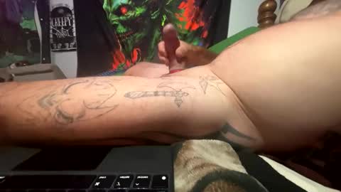 Snapshot of angusbone01 chatting on March 2025 05:11:01 AM angusbone01 online show from March 2025 05:11:01 AM