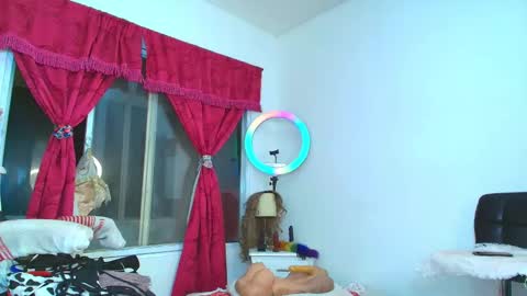 Snapshot of angye_hot chatting on February 2025 11:01:02 AM Jovana Michell online show from February 2025 11:01:02 AM