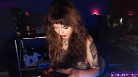 Snapshot of aniccangel chatting on September 2025 02:04:02 AM Nicca OF Aniccaangel online show from September 2025 02:04:02 AM