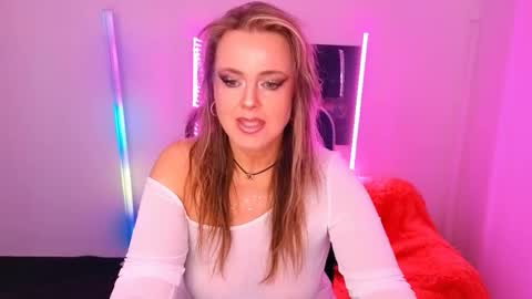 Aniela online show from September 2025 07:31:01 AM