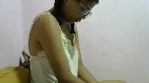 anielah online show from November 2025 12:18:02 PM