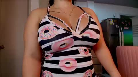 laura  online show from June 2026 11:32:01 PM