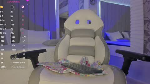Snapshot of aniie_pink_ chatting on December 2024 04:39:01 PM Maria online show from December 2024 04:39:01 PM