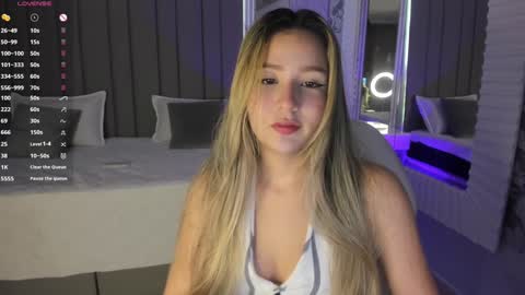 Snapshot of aniie_pink_ chatting on January 2025 10:27:02 AM Maria online show from January 2025 10:27:02 AM