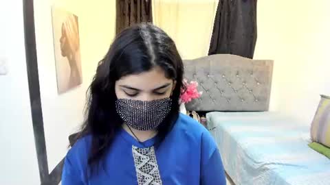 Snapshot of aniisaalii chatting on June 2026 01:01:02 PM Anissa online show from June 2026 01:01:02 PM