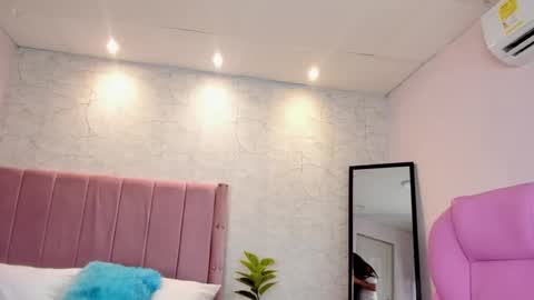 Snapshot of anika_diamond chatting on September 2025 01:26:02 PM Anika online show from September 2025 01:26:02 PM