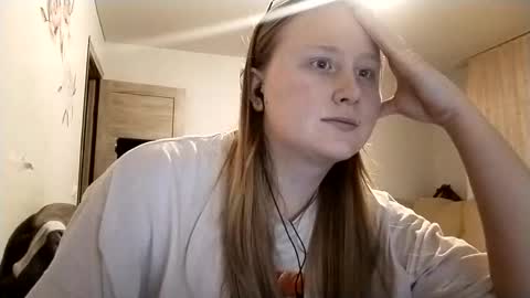 Anika online show from November 2025 02:00:01 AM