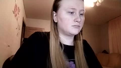 Anika online show from November 2025 05:55:02 PM