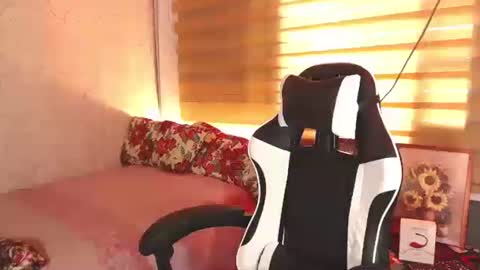 Snapshot of anikkafox chatting on October 2025 06:58:01 AM Nikka online show from October 2025 06:58:01 AM