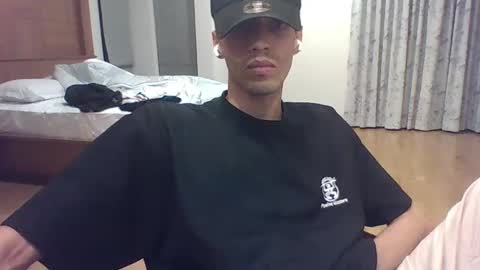 Snapshot of animavestra_ chatting on December 2024 03:47:02 PM Marvin online show from December 2024 03:47:02 PM