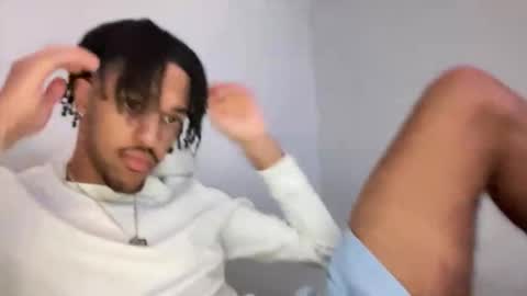 Animeboygirls online show from November 2025 04:14:02 AM