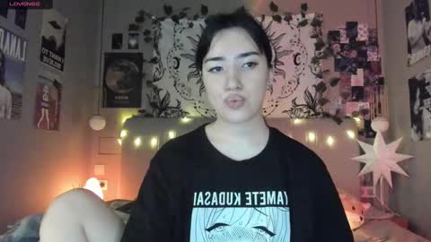 Snapshot of anisa_sweet chatting on February 2025 01:32:02 AM Anisa Moan from LovenseWet from Tip MenuOpen for Private online show from February 2025 01:32:02 AM