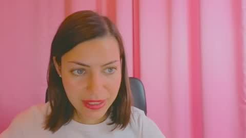 Snapshot of aniskyy chatting on October 2025 02:14:01 PM Anni online show from October 2025 02:14:01 PM