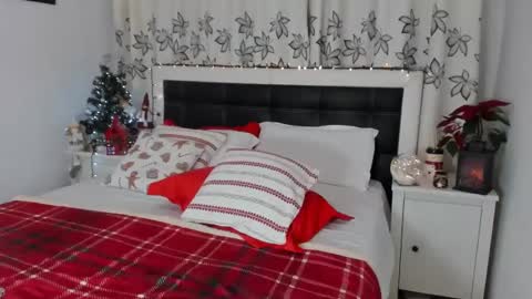 Snapshot of anissia25 chatting on December 2024 06:06:02 PM Anisia online show from December 2024 06:06:02 PM