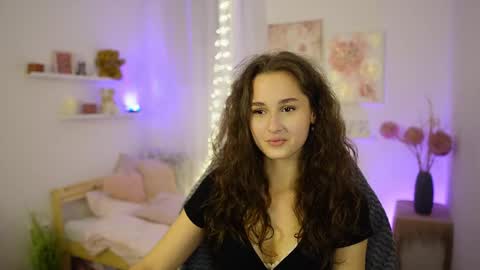 Anita Grey online show from October 2025 07:00:01 PM