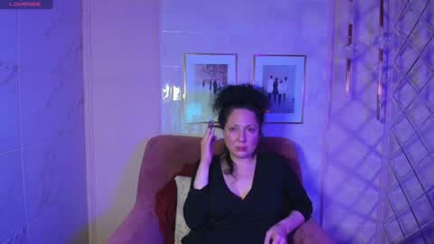 Snapshot of anita_muse chatting on December 2024 05:26:02 PM Anita online show from December 2024 05:26:02 PM