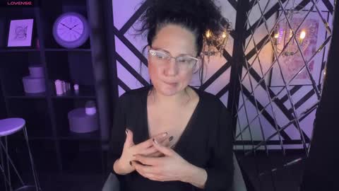 Snapshot of anita_muse chatting on December 2024 08:36:01 PM Anita online show from December 2024 08:36:01 PM