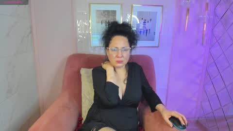Snapshot of anita_muse chatting on December 2024 01:14:01 AM Anita online show from December 2024 01:14:01 AM