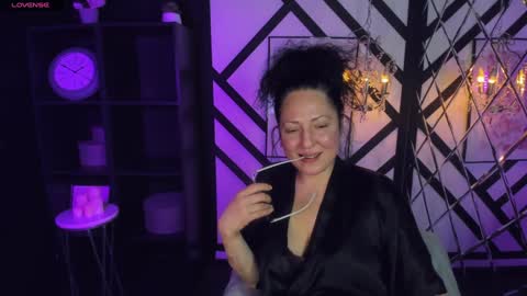 Snapshot of anita_muse chatting on January 2025 09:58:02 PM Anita online show from January 2025 09:58:02 PM