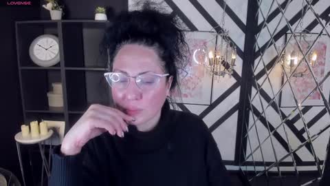 Snapshot of anita_muse chatting on January 2025 09:17:01 PM Anita online show from January 2025 09:17:01 PM