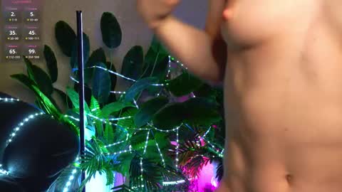 Snapshot of anita_von chatting on March 2026 05:01:02 AM anita_von online show from March 2026 05:01:02 AM