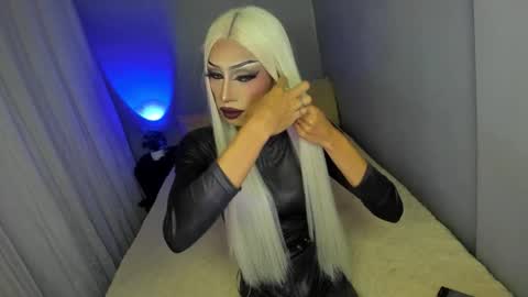 Miss Ann online show from October 2025 01:01:02 AM