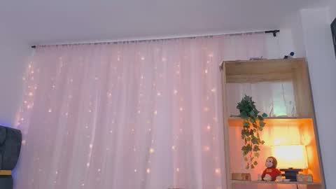 anitaglow online show from September 2025 04:34:02 PM