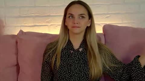 Snapshot of anitaventure chatting on September 2025 04:22:01 AM AnitaVenture online show from September 2025 04:22:01 AM