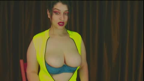 Anitta online show from April 2026 06:17:02 PM