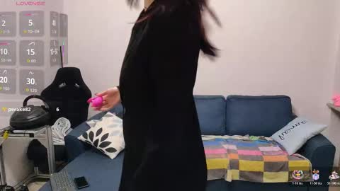 Anja online show from December 2025 04:14:02 PM