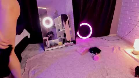 Angel online show from November 2025 06:34:01 PM