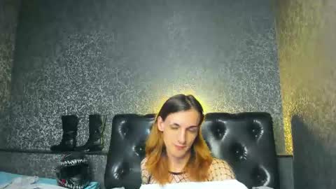 Snapshot of anjella_botton chatting on August 2026 06:21:01 PM Angel online show from August 2026 06:21:01 PM