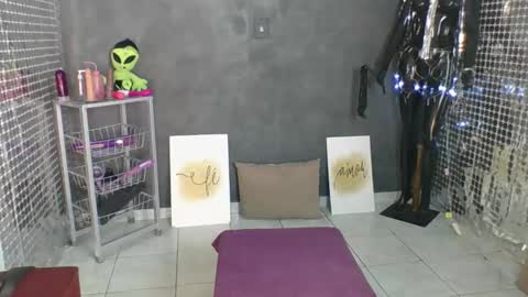 Snapshot of anjinhama chatting on March 2026 12:00:02 PM Hello My name is NaiaraPv is OPEN online show from March 2026 12:00:02 PM