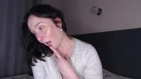 anjutka08 online show from March 2026 05:51:02 PM