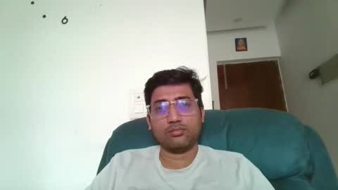 Slave looking for Mistress online show from November 2025 06:35:02 AM