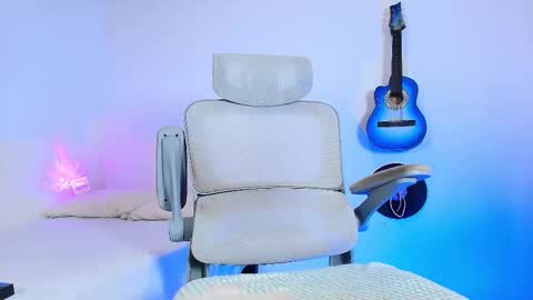 Snapshot of anky_xx chatting on September 2025 12:02:02 AM Anky online show from September 2025 12:02:02 AM