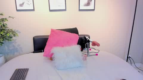 Snapshot of anna__spencer chatting on May 2026 12:44:02 PM Anna online show from May 2026 12:44:02 PM