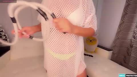 Snapshot of anna_bali chatting on December 2024 05:57:02 AM Anna online show from December 2024 05:57:02 AM