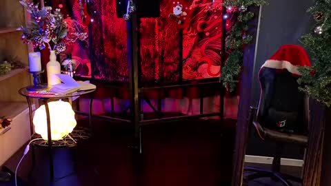 Violett online show from December 2024 08:12:02 PM