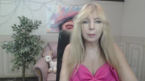 Snapshot of anna_ditrih chatting on January 2025 12:36:02 PM Anna Ditrih online show from January 2025 12:36:02 PM