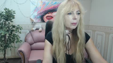 Snapshot of anna_ditrih chatting on January 2025 12:40:02 PM Anna Ditrih online show from January 2025 12:40:02 PM