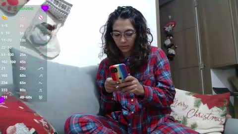 Snapshot of anna_dlove_cam chatting on December 2024 10:44:02 AM Anna online show from December 2024 10:44:02 AM