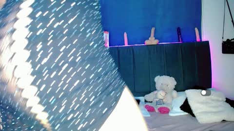 Snapshot of anna_dollss_ chatting on November 2025 05:18:02 AM Anailyn figueroa online show from November 2025 05:18:02 AM