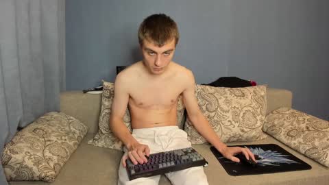 Snapshot of anna_jason chatting on December 2024 04:28:01 PM Fansly Jason sweet ass online show from December 2024 04:28:01 PM