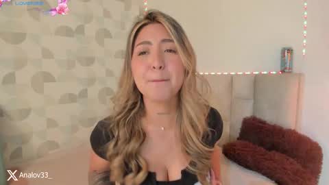 Ana Lucia online show from October 2025 11:18:02 PM