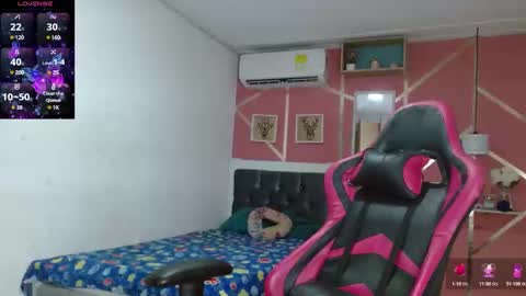 Snapshot of anna_lus1 chatting on December 2024 01:01:02 AM lus online show from December 2024 01:01:02 AM