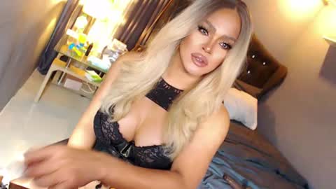 Miss Anna online show from June 2026 12:22:01 PM