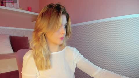 Snapshot of anna_robinson chatting on January 2025 01:32:01 AM Anna online show from January 2025 01:32:01 AM